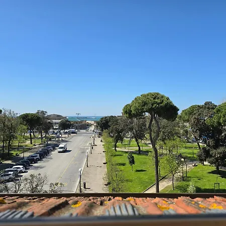 Mansarda A Pochi Passi Dal Mare