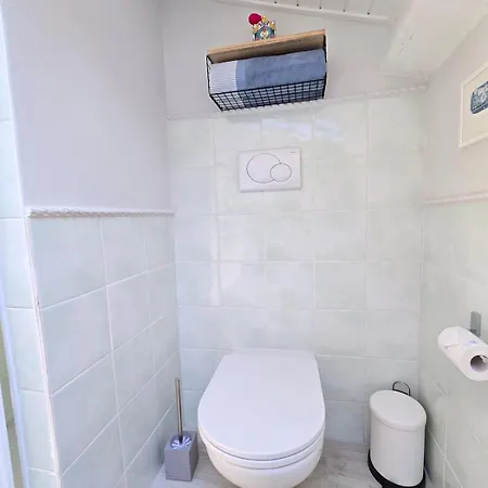 Mansarda A Pochi Passi Dal Mare アパート